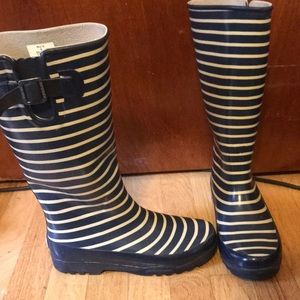 Sperry rain boots